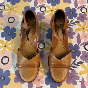 Dansko Mary Jane size 38- US7.5 -8